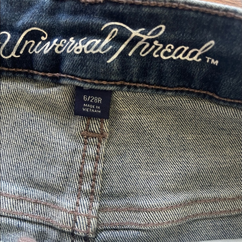 Universal Thread Jeans - Picture 4 of 4